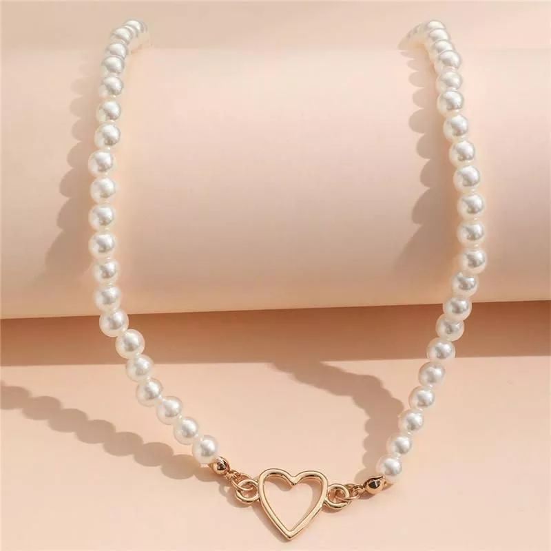 Trendy Love Heart Pearl Choker Necklace Female Personality Party Fashion Clavicle Collier Accessories Colar Perlas Collar Gift
